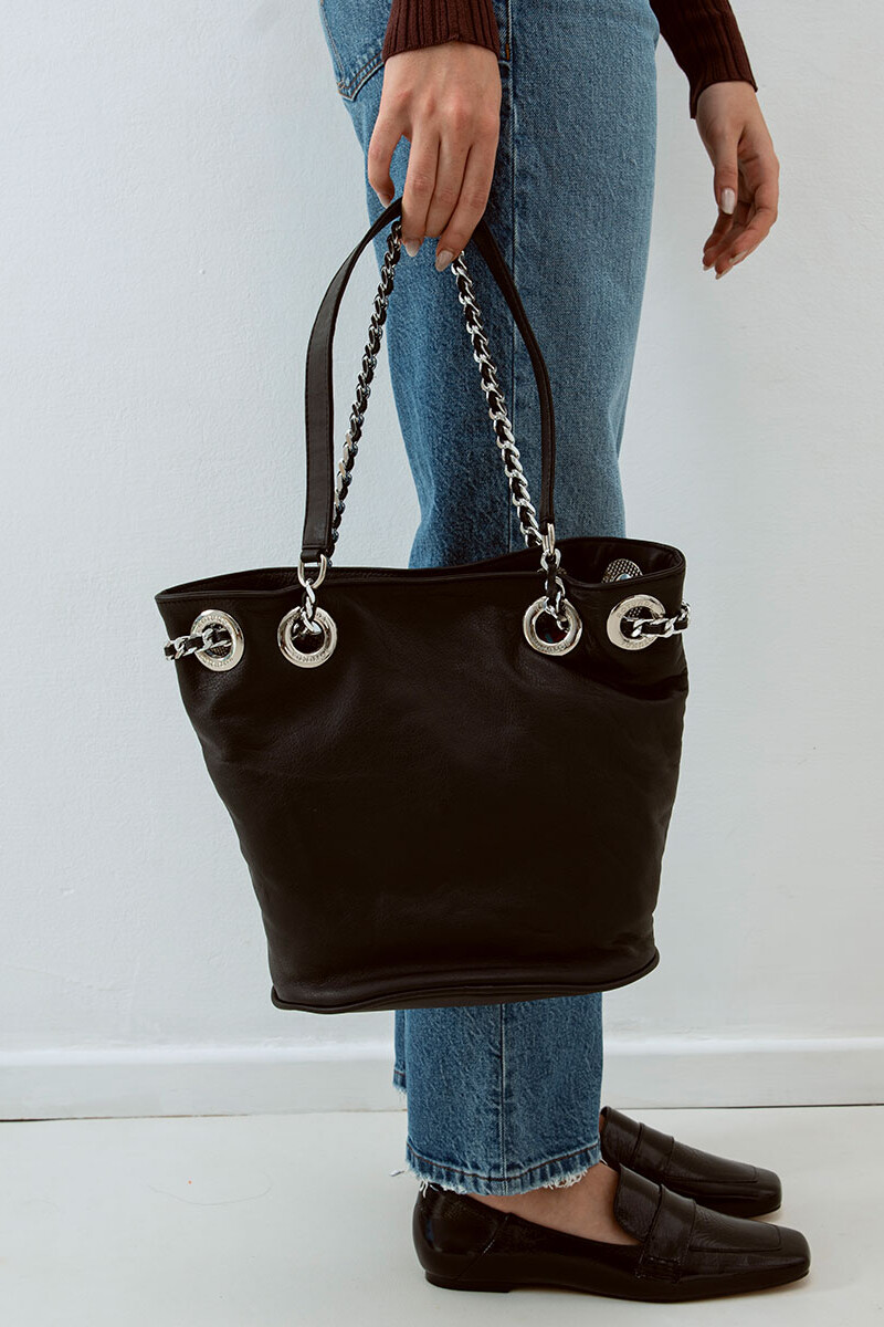 Yim Black
