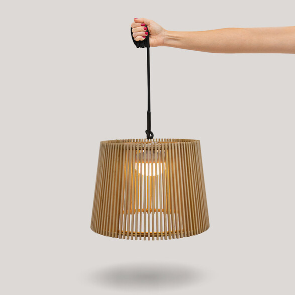 Colgante bambú con lámpara recargable cálida IP54 NW0060