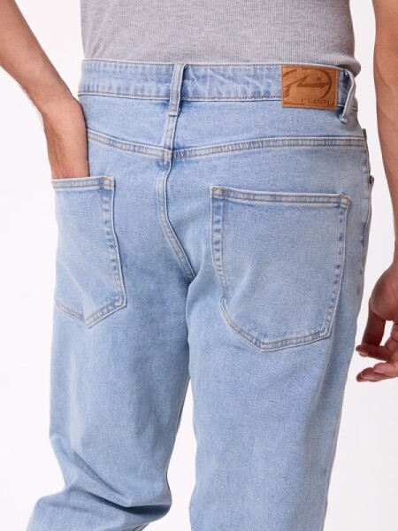 VAQUERO RUSTY TECHI JEA CLARO