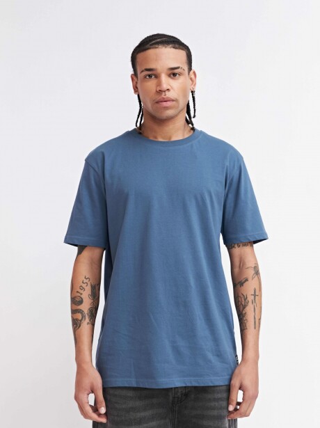 REMERA COMINO AZUL