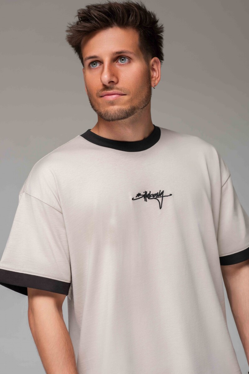 REMERA SCRIPT RINGER SS Stone F-crudo