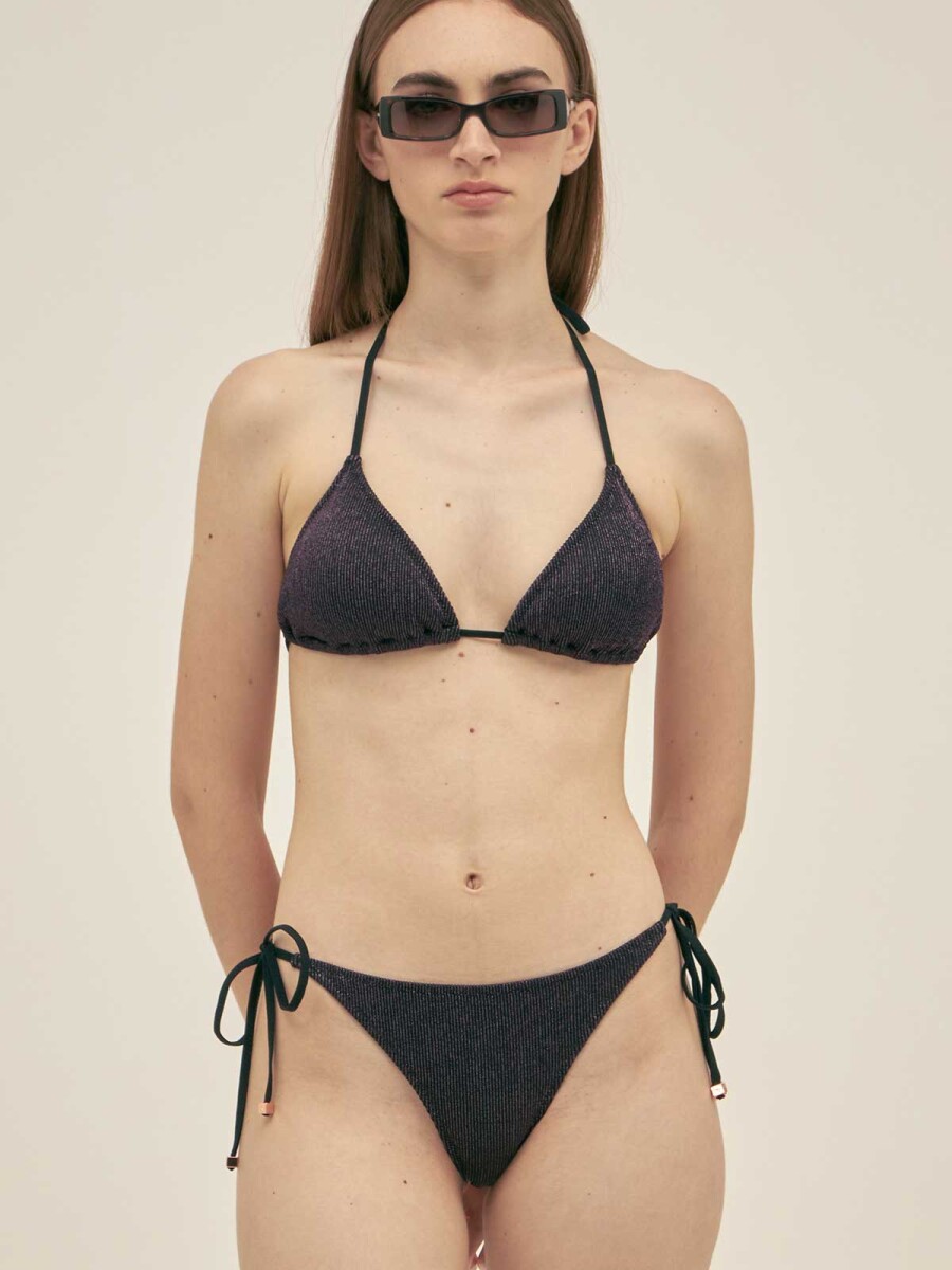 TRIANGLE TOP 
