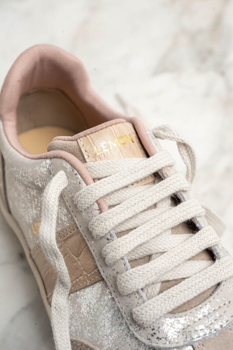 Zapatilla Cuero Gastado Nácar