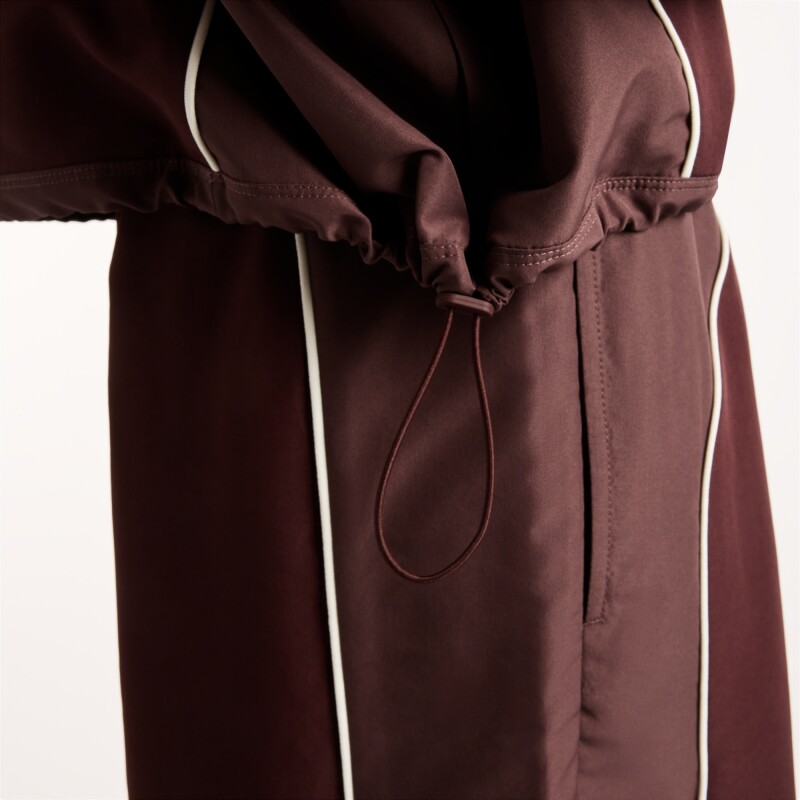 Campera Lifestyle New Balance de Dama Trackside WJ6279FYYLR BROWN
