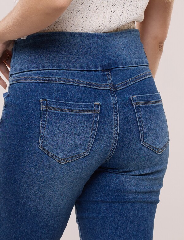 Bermuda Jean Con Pretina Ancha Pull On JEAN
