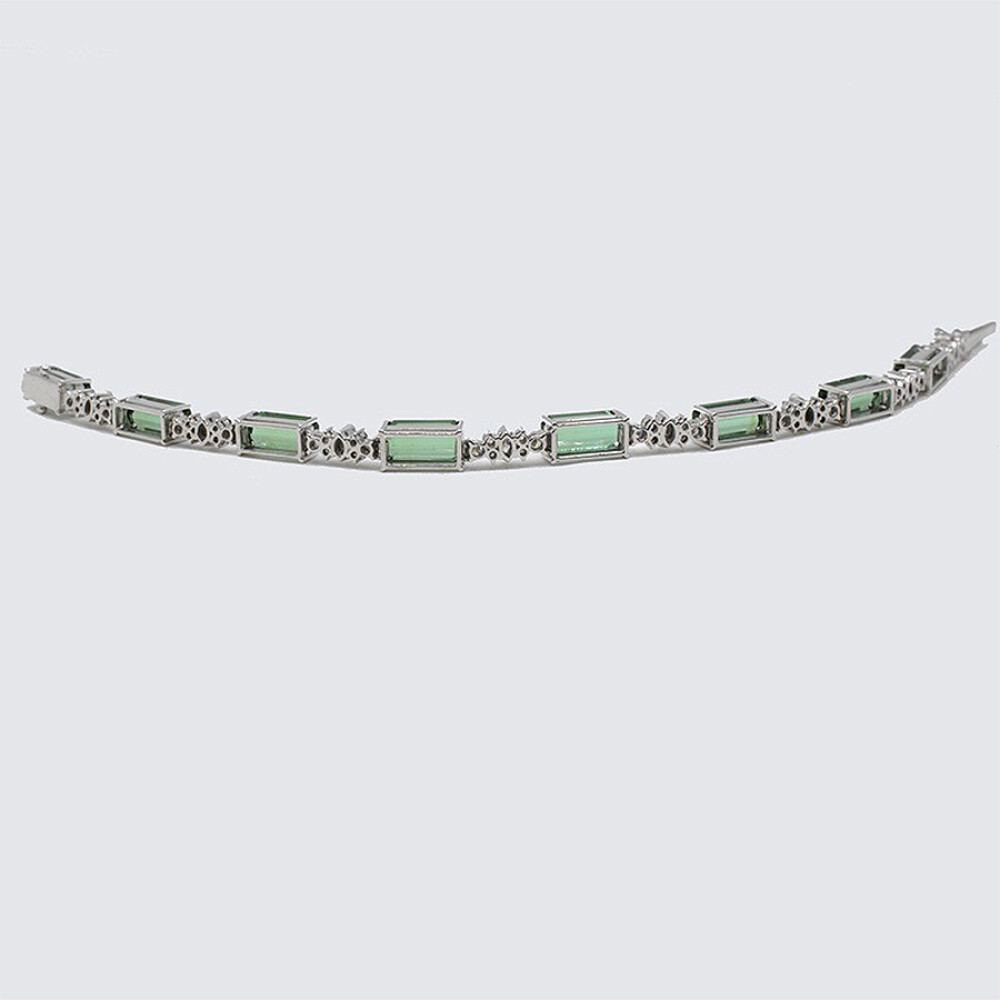 H.Stern Brazalete En Oro 18K Blanco Con Turmalinas Verdes Y Brillantes. H.Stern Brazalete En Oro 18K Blanco Con Turmalinas Verdes Y Brillantes.