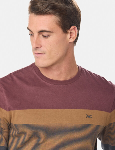 REMERA RAYADA Bordo