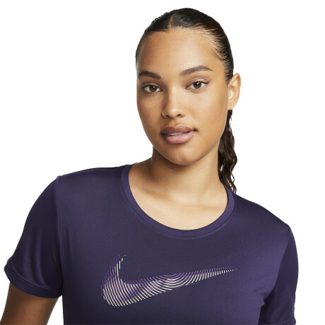 REMERA NIKE DRI-FIT SWOOSH Violet