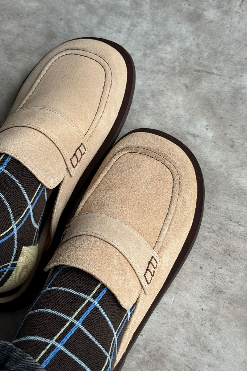 Conar Beige