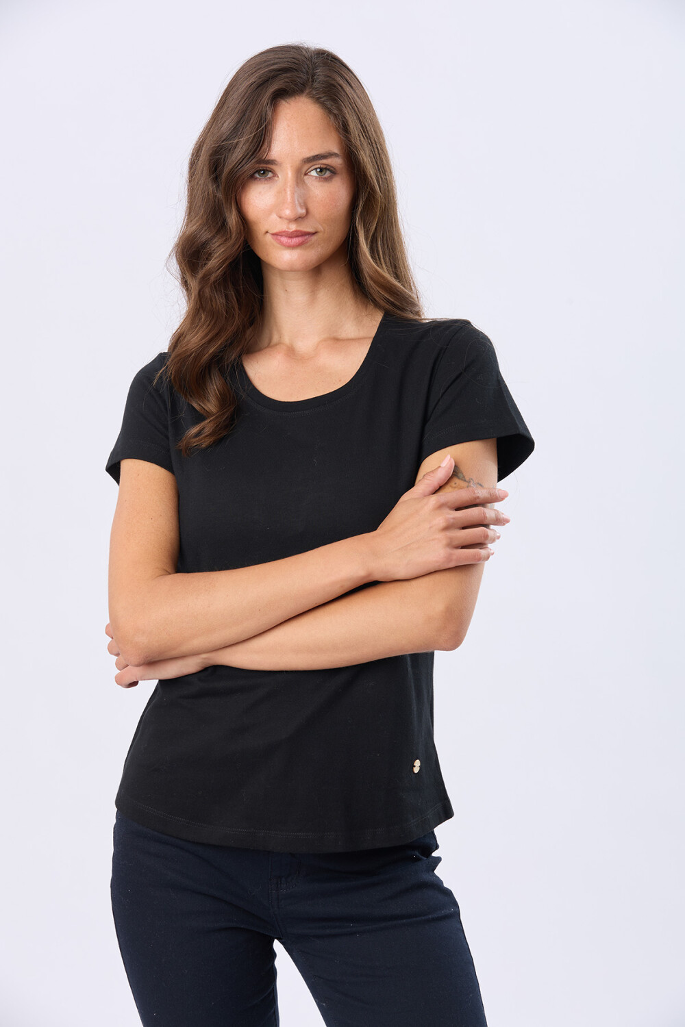 REMERA BÁSICA DE ALGODÓN Negro