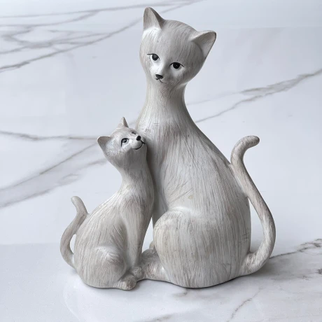 Escultura Madre Hijo Gato Alto 21cm x Largo 17cm x Ancho 9cm Escultura Madre Hijo Gato Alto 21cm x Largo 17cm x Ancho 9cm