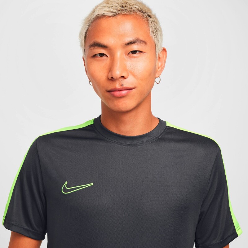 Remera Nike Academy de Hombre Negro