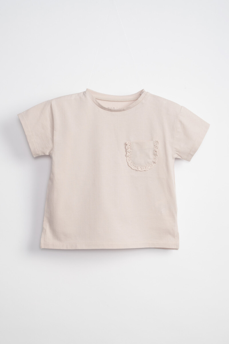 Remera manga corta con bolsillos broderie Cruda