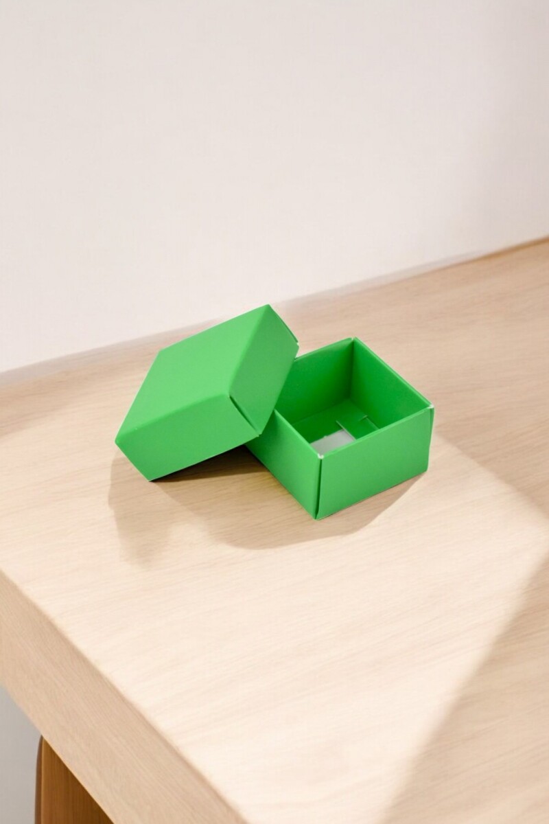 Caja eco 01 - 4x4x2,5 cm. - VERDE BENETTON 