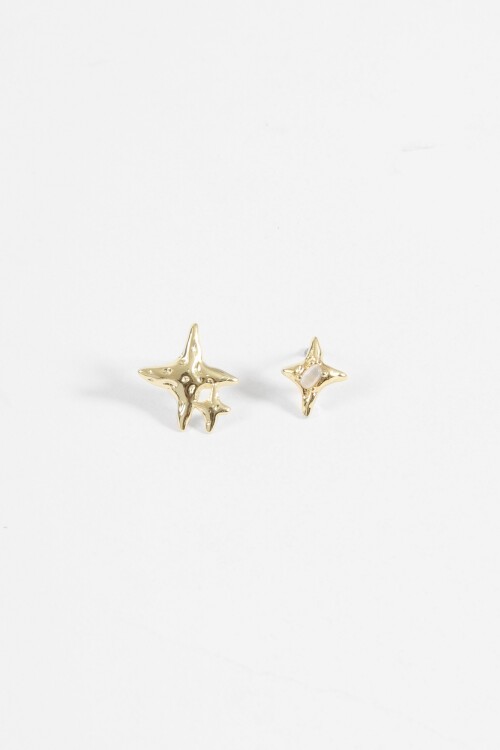 Caravanas estrella asimétrica dorado