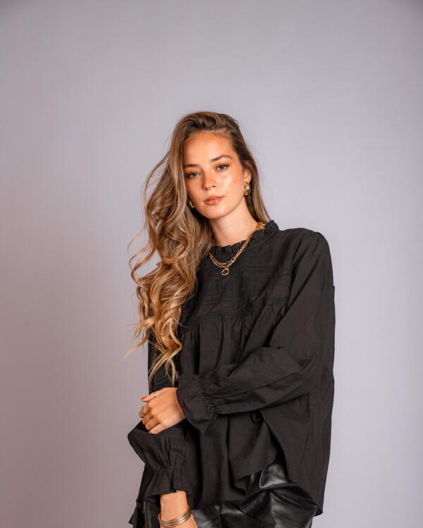 Camisa Agustina (Pre venta) negro
