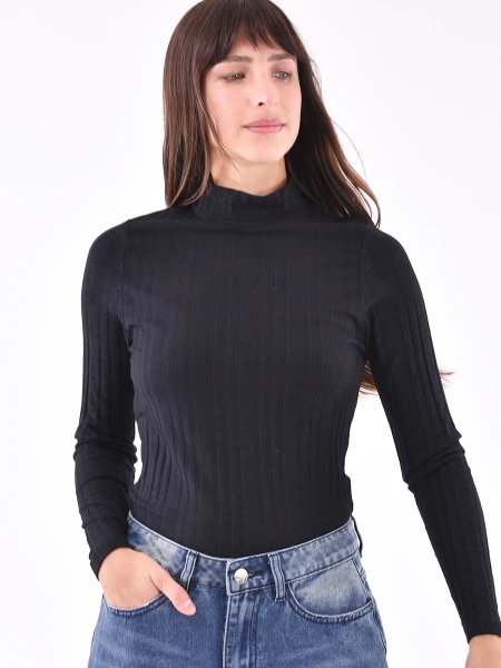 POLERA DALIANZA NEGRO