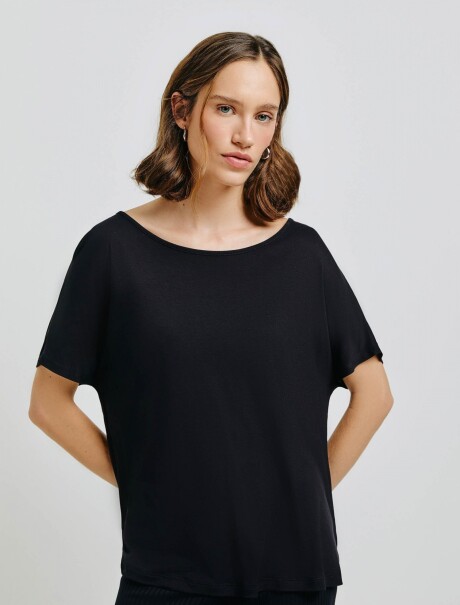 BLUSA BÁSICA DE VISCOSA NEGRO