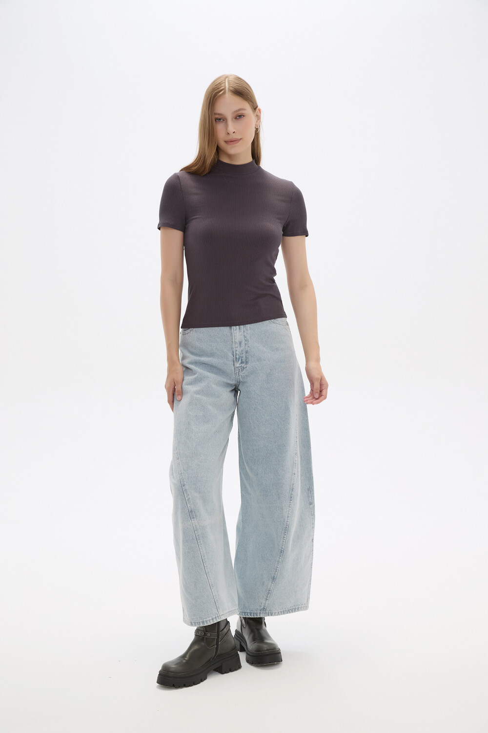 Remera Daly Gris Oscuro