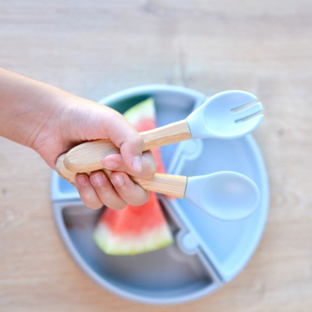 Cubiertos bambu silicona MinikOiOi celeste