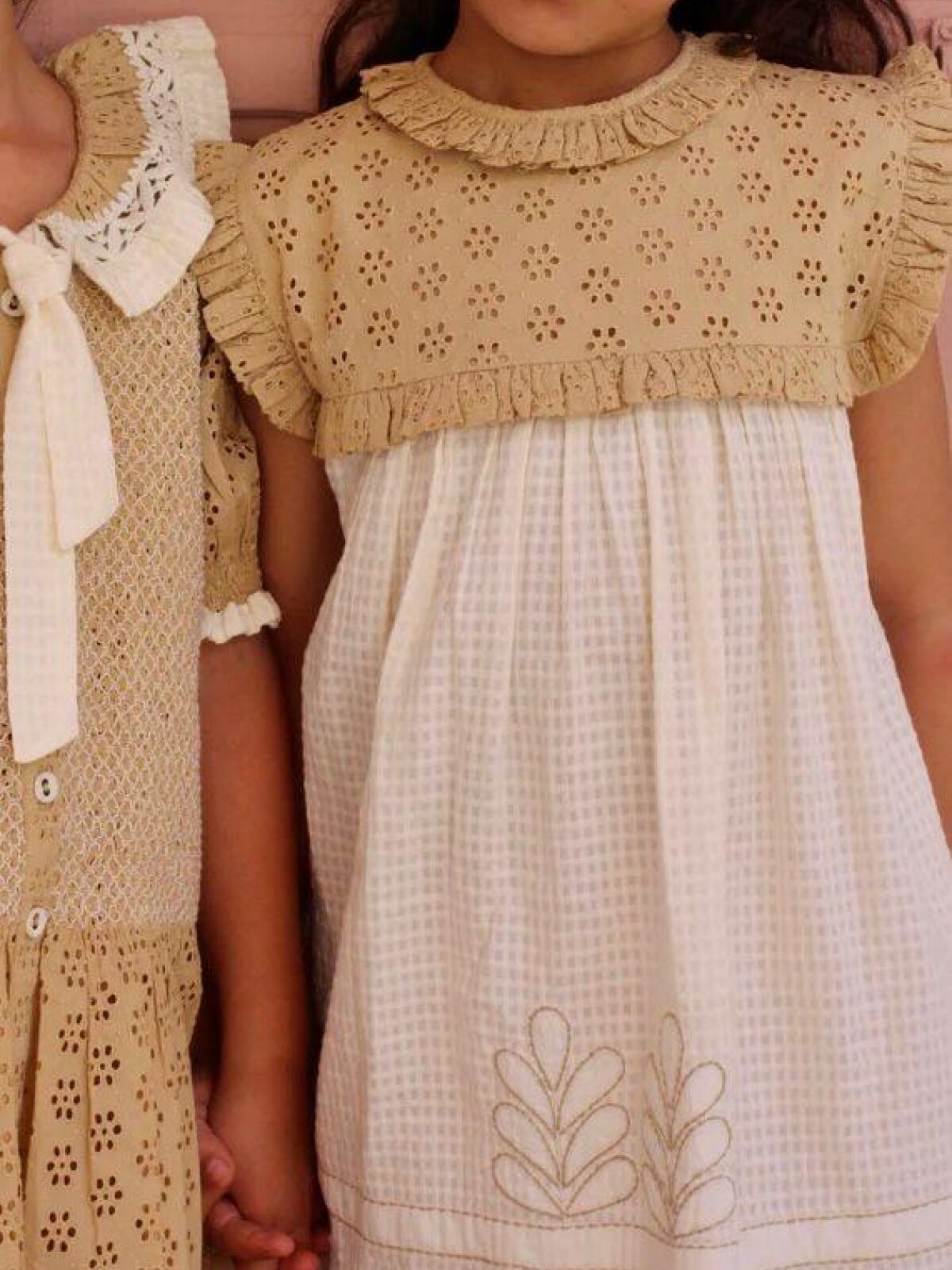 Vestido Broderie Ocre Vestido Broderie Ocre