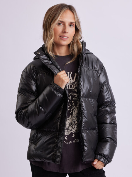Campera de abrigo con capucha Negra