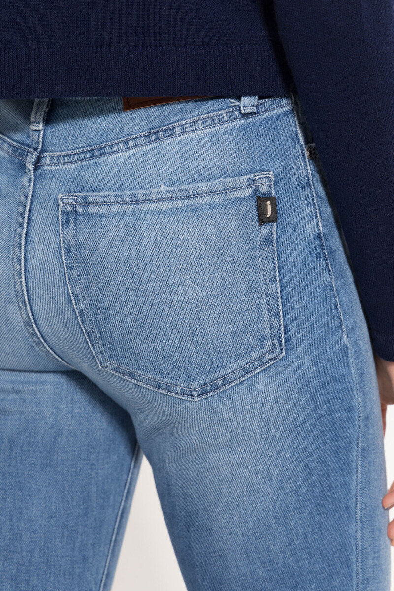 JEAN PATTY BLURRED Azul