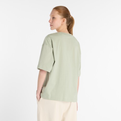 Remera New Balance de Dama - Flower Shoe - WT53912GAS GREEN