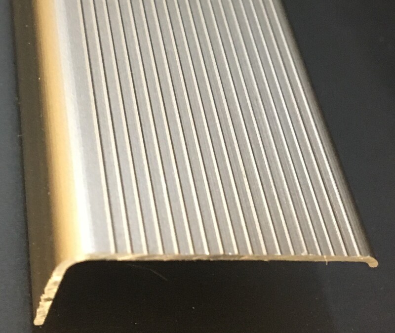 ANGULO ALUMINIO NP ANGULO ALUMINIO 3X1CM CHAMPAGNE NP1257CT