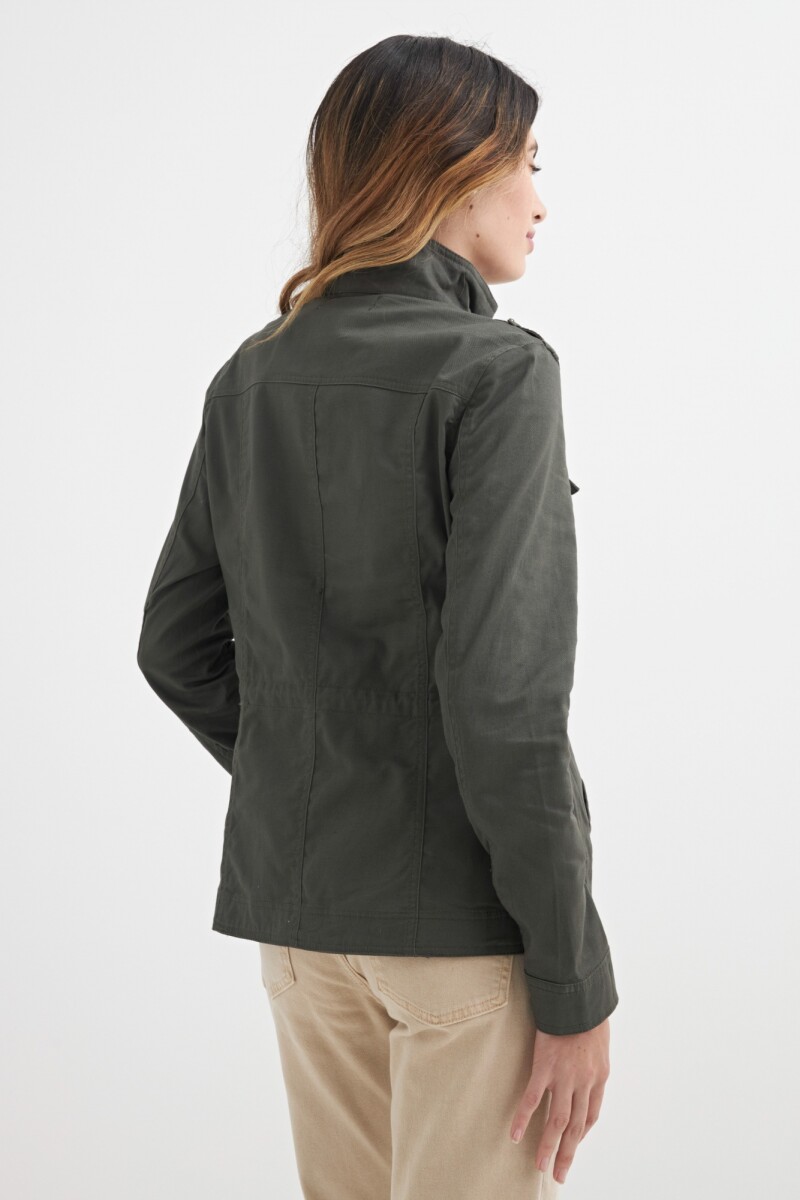 Chaqueta liviana con bolsillos NEGRO