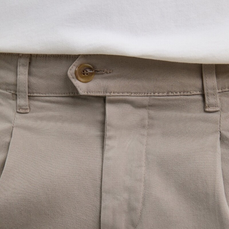 Pantalon pinzas Beige