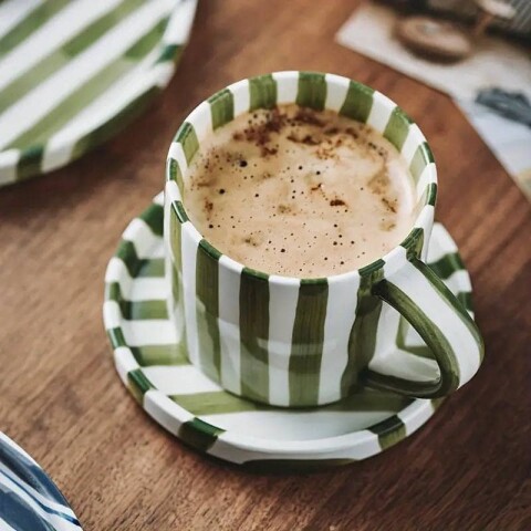 Taza de cerámica rayas 380ml verde