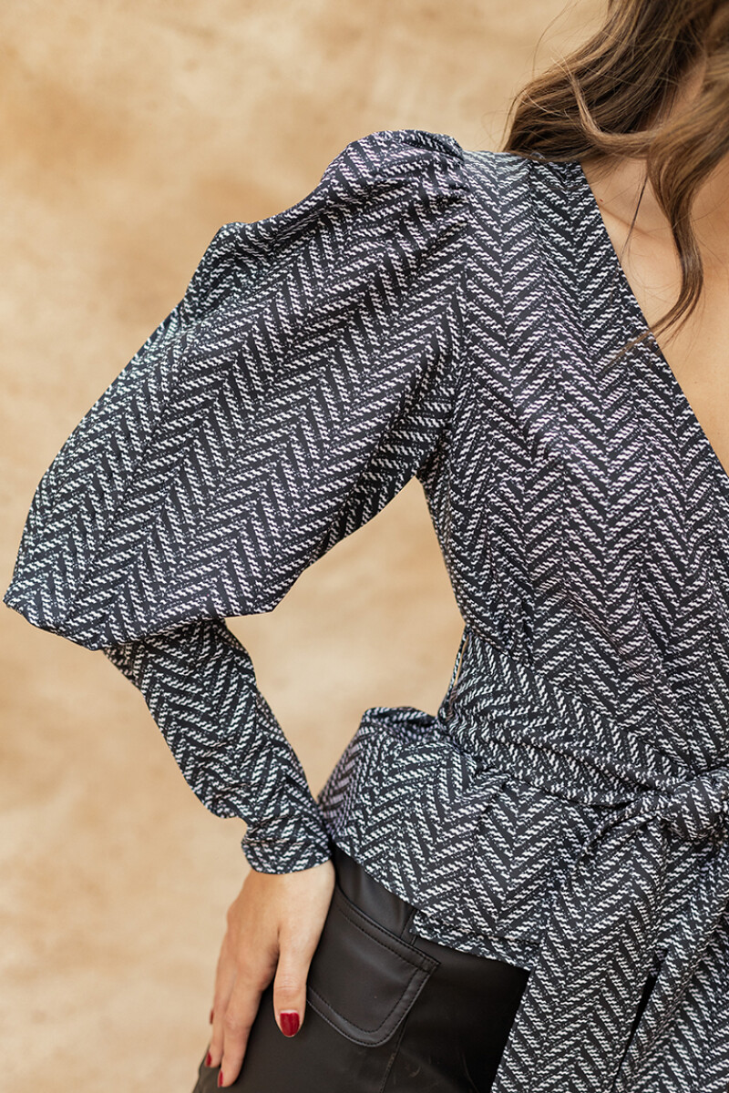 BLUSA CAROLINE MONOCHROME STRIPES BLUSA CAROLINE MONOCHROME STRIPES