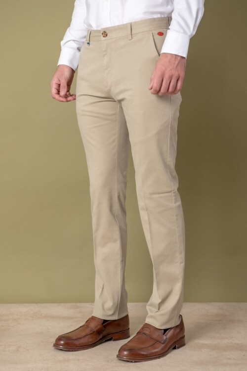 Pantalón gabardina slim Beige
