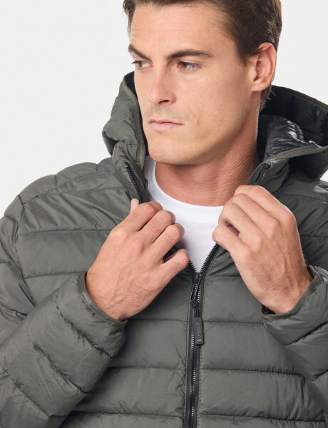 CAMPERA CAPITONEADA CAPUCHA DESMONTABLE Verde