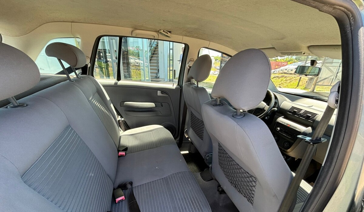 VW Suran HL - 2010 VW Suran HL - 2010