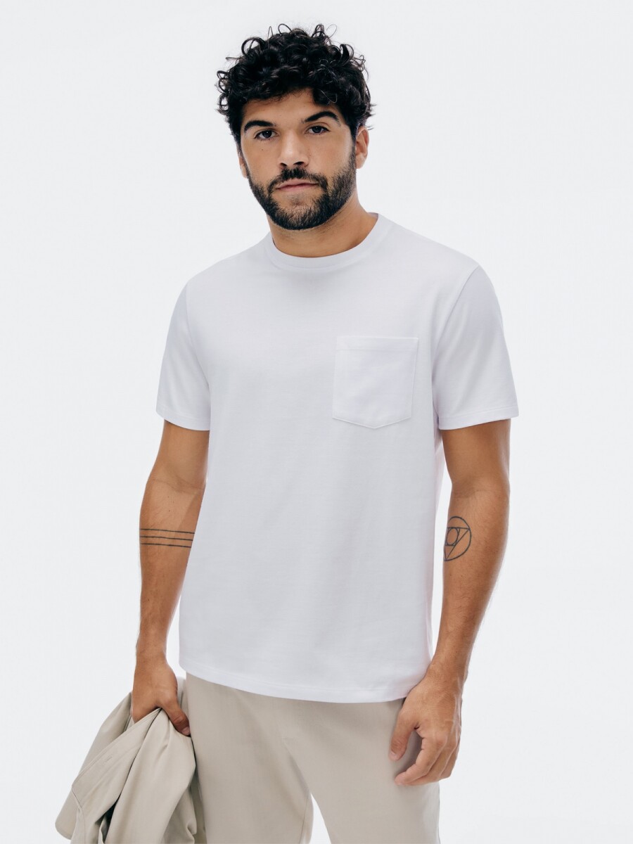 CAMISETA BÁSICA CON BOLSILLO - BLANCO 