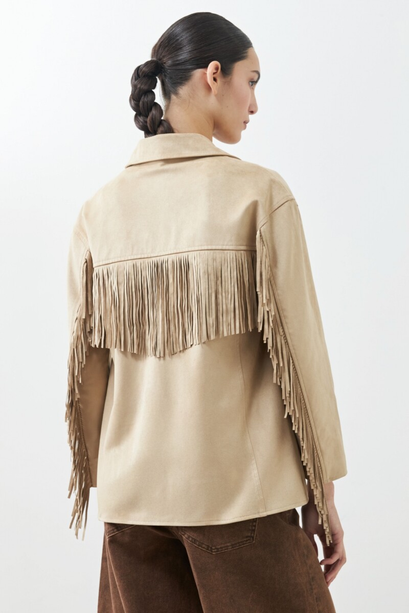 Chaqueta simil gamuza con flecos beige