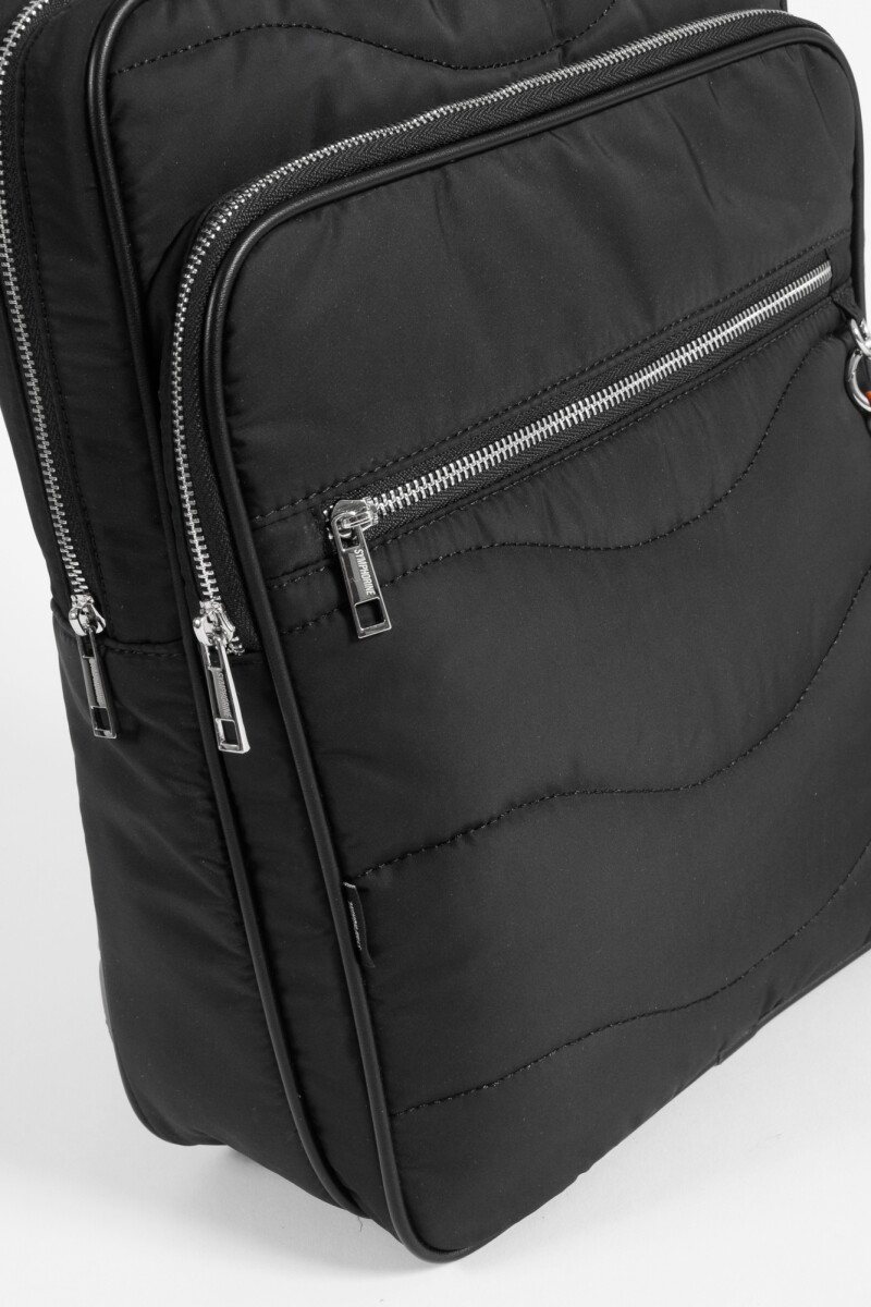 Mochila porta laptop pespunte con llavero negro