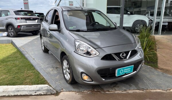 Nissan March Extra Full - 2014 Nissan March Extra Full - 2014