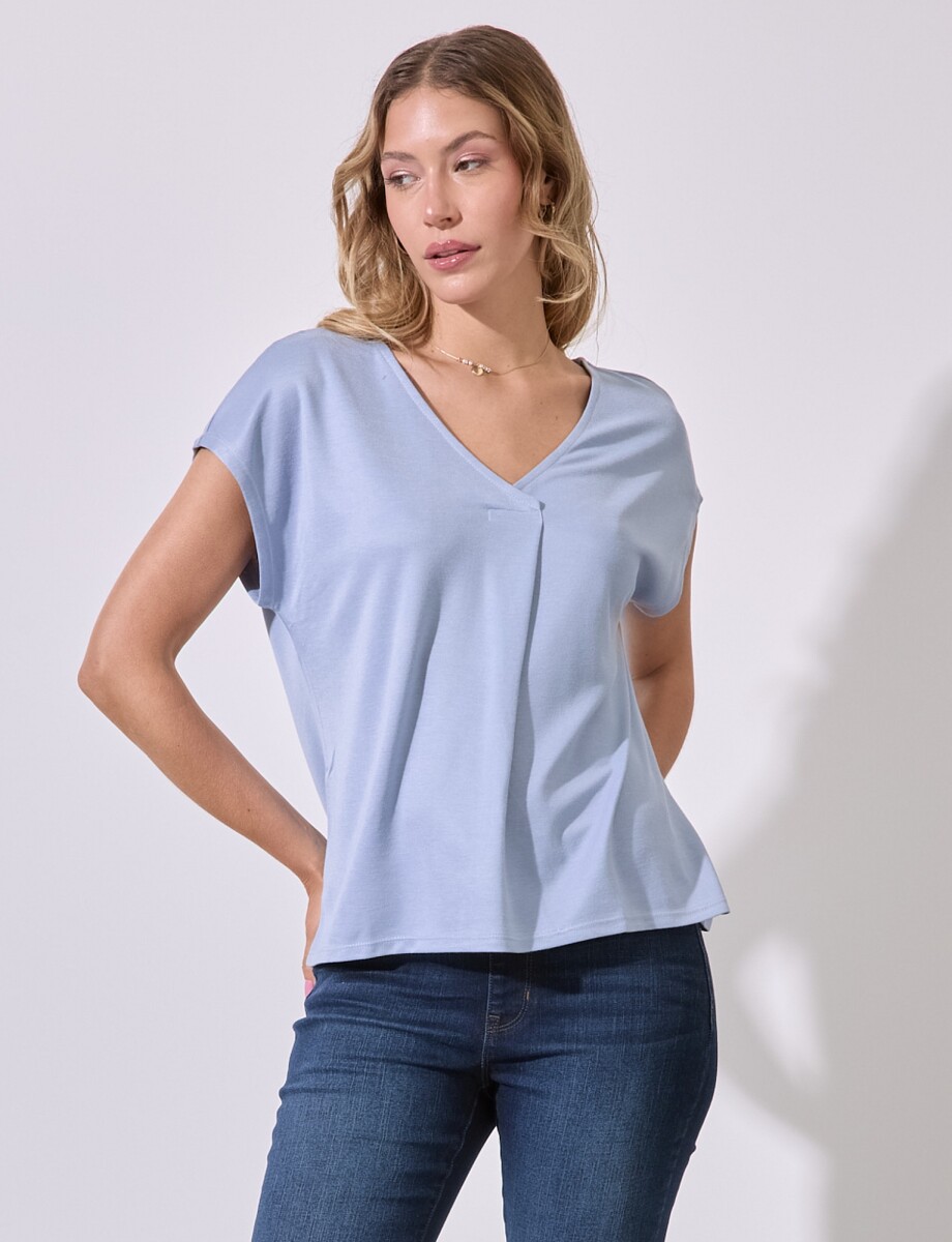 Blusa Esc V - Celeste 