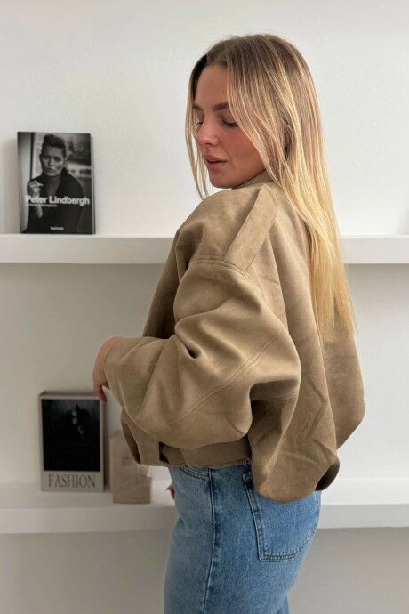 Campera VIRAL- manteca Campera VIRAL- manteca