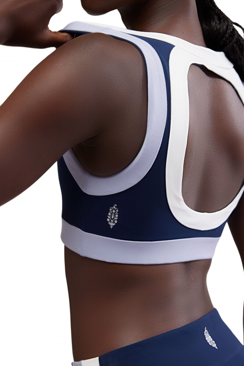 TOP NEVER BETTER RINGER Jean