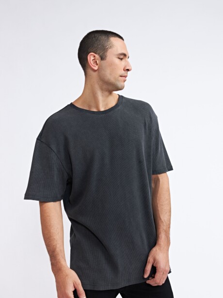 REMERA IVÁN NEGRO