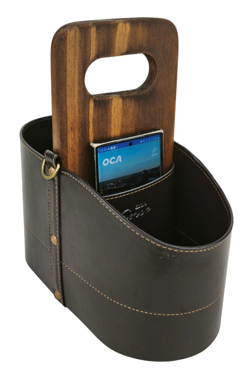 Matera canasta en madera con porta celular Matera canasta en madera con porta celular