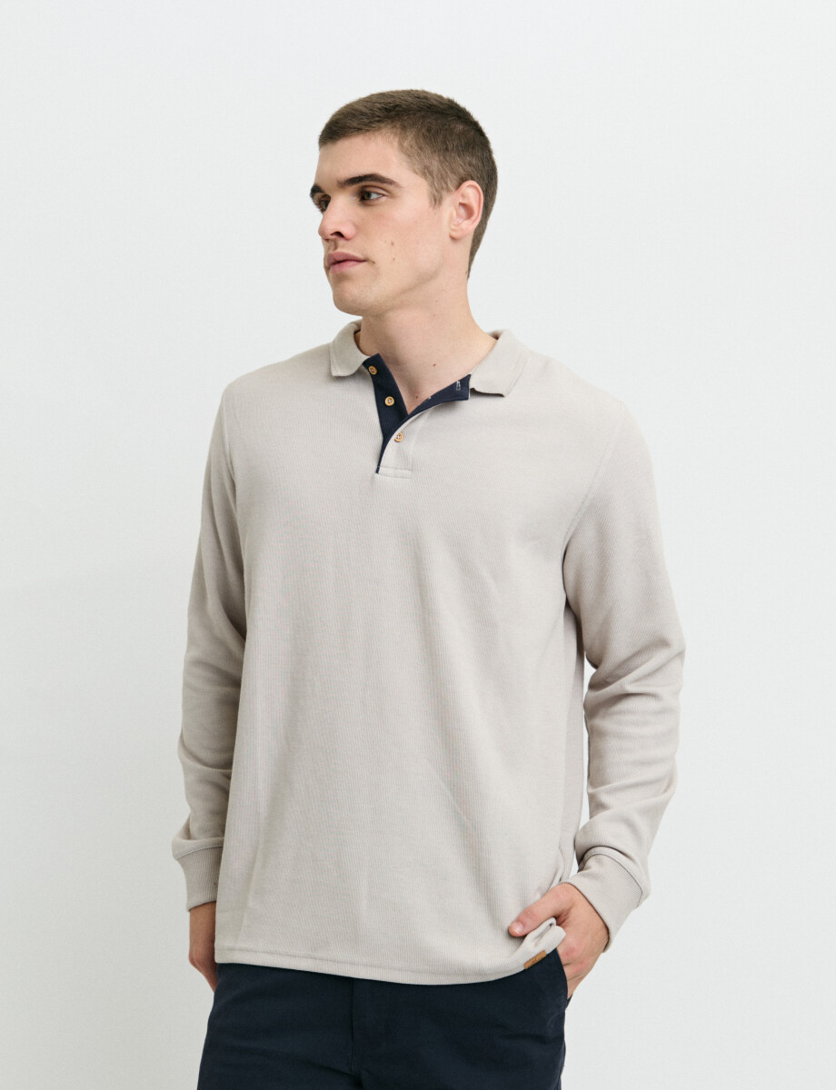 520912 REMERA HARRY Beige