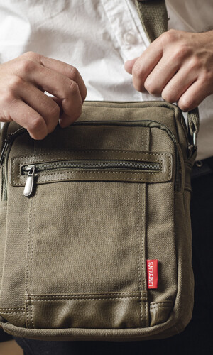 MORRAL MONTE MERU CANVAS VERDE MILITAR
