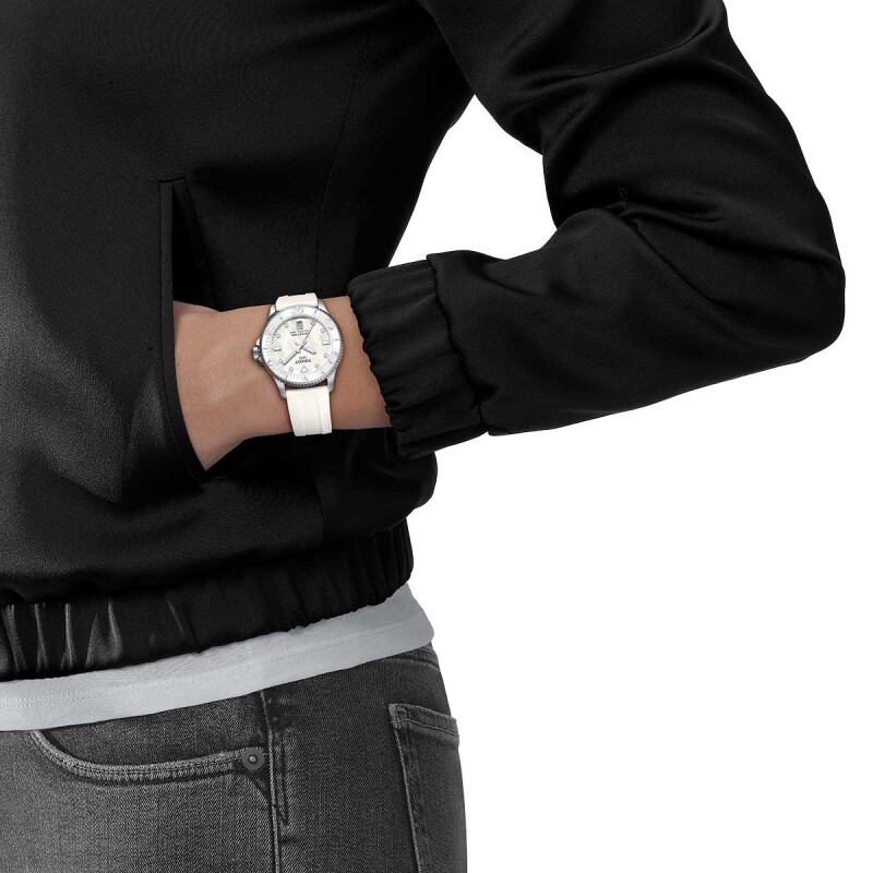 Reloj Tissot Seastar T1202101105100 para dama con correa de acero Blanco