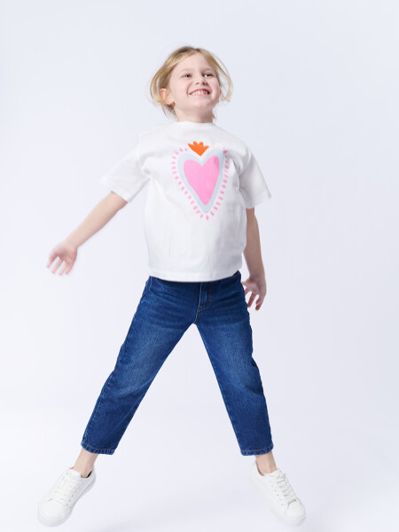 Remera Manga Corta Estampa Corazón Blanca