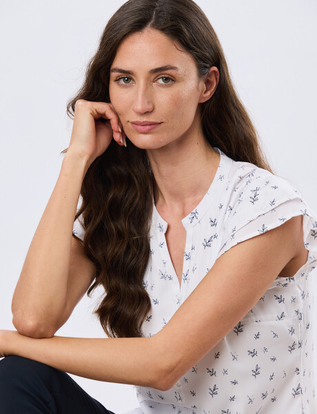 BLUSA ESTAMPADA CON VOLADOS Hojas Azul